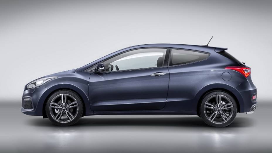 Sistema de economia de combustível garante o consumo médio de 7,3l/100 km | <a href="https://quatrorodas.abril.com.br/noticias/fabricantes/hyundai-revela-facelift-i30-820005.shtml" rel="migration">Leia mais</a>