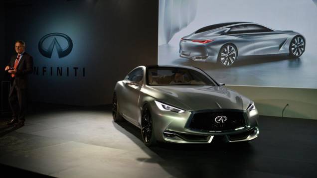 Coupé de alto desempenho chega com motor biturbo V6 3.0 | <a href="https://quatrorodas.abril.com.br/noticias/saloes/detroit-2015/infiniti-revela-q60-concept-detroit-824520.shtml" rel="migration">Leia mais</a>