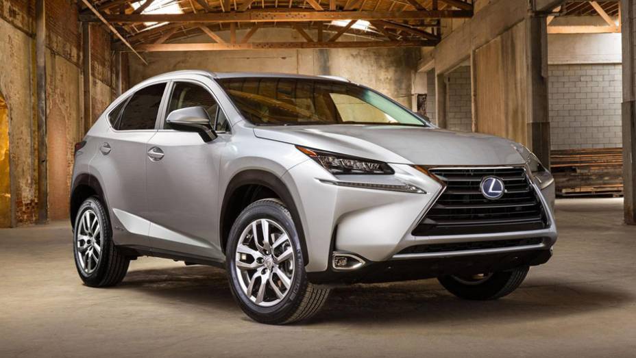 Lexus NX 2015 | <a href="https://quatrorodas.abril.com.br/noticias/saloes/pequim-2014/lexus-revela-crossover-nx-2015-pequim-780341.shtml" rel="migration">Leia mais</a>