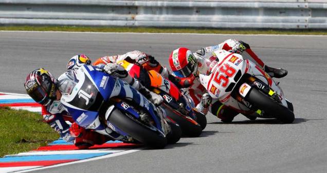 Lorenzo disputou posição com Simoncelli, mas o italiano levou a melhor Lorenzo disputou posição com Simoncelli, mas o italiano levou a melhor