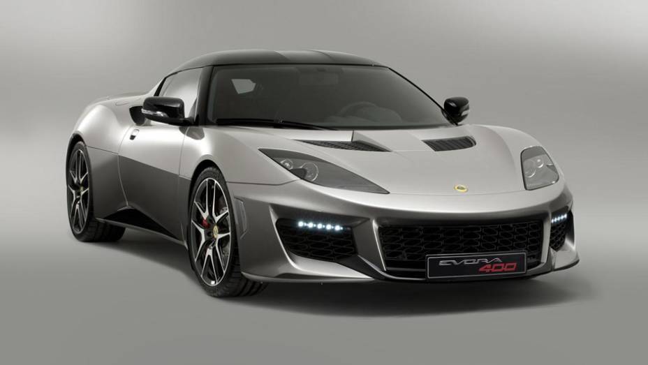 Montadora inglesa lançou o seu carro mais potente e veloz já feito | <a href="https://quatrorodas.abril.com.br/noticias/saloes/genebra-2015/lotus-evora-400-2015-apresentada-837306.shtml" rel="migration">Leia mais</a>