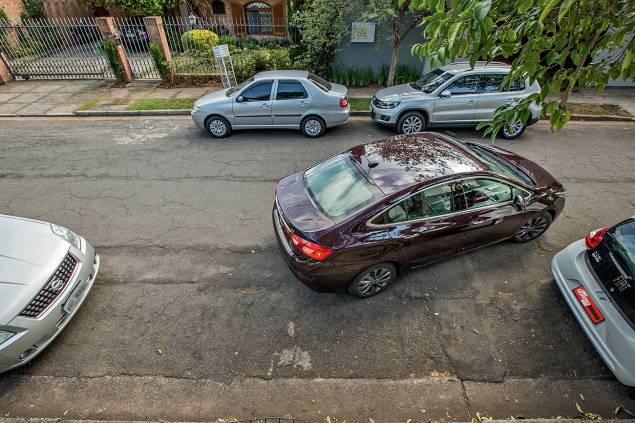 Sistema ativado. Vaga paralela encontrada. Sistema ativado. Vaga paralela encontrada.