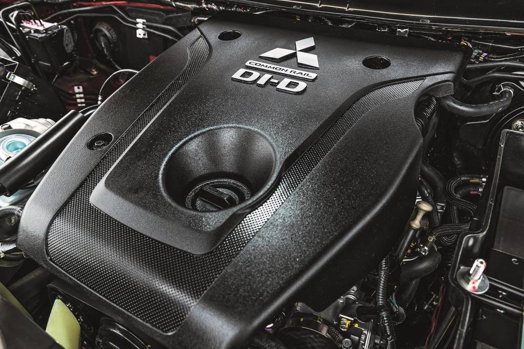Novo motor 2.4 turbodiesel é menor e mais eficiente que o antigo 3.2