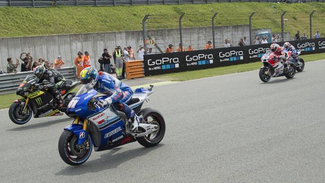 Confira as melhores imagens da MotoGP em Sachsenring! | <a href="https://quatrorodas.abril.com.br/moto/noticias/motogp-marquez-vence-sachsenring-886580.shtml" rel="migration">Leia mais</a>