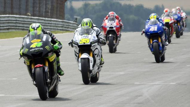 Confira as melhores imagens da MotoGP em Sachsenring! | <a href="https://quatrorodas.abril.com.br/moto/noticias/motogp-marquez-vence-sachsenring-886580.shtml" rel="migration">Leia mais</a>