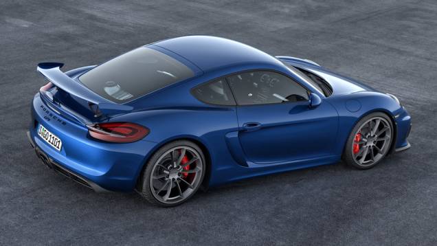 Números que o colocam ao lado da Mercedes SLS AMG, por exemplo | <a href="https://quatrorodas.abril.com.br/noticias/fabricantes/porsche-lanca-novo-cayman-gt4-832160.shtml" rel="migration">Leia mais</a> Números que o colocam ao lado da Mercedes SLS AMG, por exemplo | <a href="https://quatrorodas.abril.com.br/noticias/fabricantes/porsche-lanca-novo-cayman-gt4-832160.shtml" rel="migration">Leia mais</a>