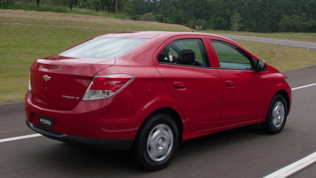 Novo Chevrolet Prisma | <a href="https://quatrorodas.abril.com.br/carros/lancamentos/novo-chevrolet-prisma-custa-partir-r-xx-xxx-733233.shtml" rel="migration">Leia mais</a>