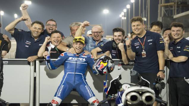 Confira o melhor da Moto GP 2015, etapa do Qatar | <a href="https://quatrorodas.abril.com.br/moto/noticias/rossi-show-fatura-moto-gp-qatar-852000.shtml" rel="migration">Leia mais</a> Confira o melhor da Moto GP 2015, etapa do Qatar | <a href="https://quatrorodas.abril.com.br/moto/noticias/rossi-show-fatura-moto-gp-qatar-852000.shtml" rel="migration">Leia mais</a>