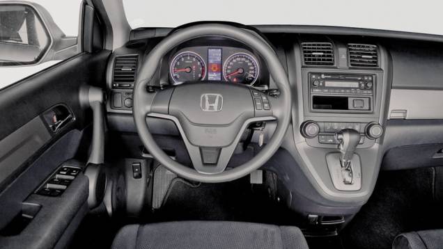 Painel do Honda lembra o das minivans Painel do Honda lembra o das minivans