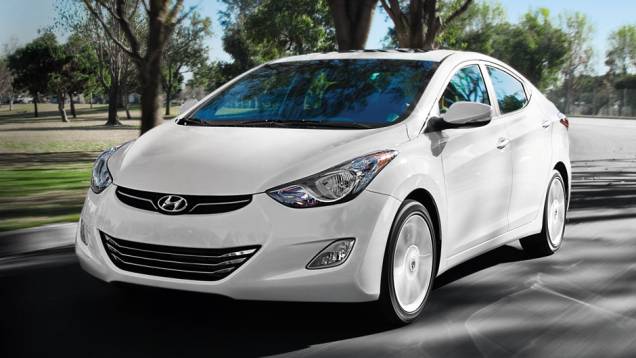 O Elantra ganhou a nova identidade da marca, chama de estilo fluido O Elantra ganhou a nova identidade da marca, chama de estilo fluido