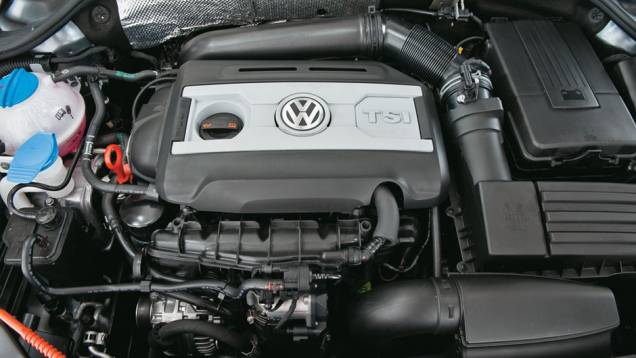O motor 2.0 turbo garante a diversão, denunciada... O motor 2.0 turbo garante a diversão, denunciada...