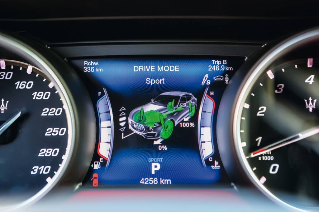 Maserati Levante São quatro modos de condução: Normal, I.C.E (também conhecido como Eco), Sport e Off-road