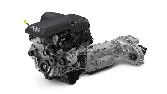 Motor 3.6 litros é a versão de entrada | <a href="https://quatrorodas.abril.com.br/noticias/saloes/detroit-2015/ram-revela-picape-1500-rebel-2015-825402.shtml" rel="migration">Leia mais</a>