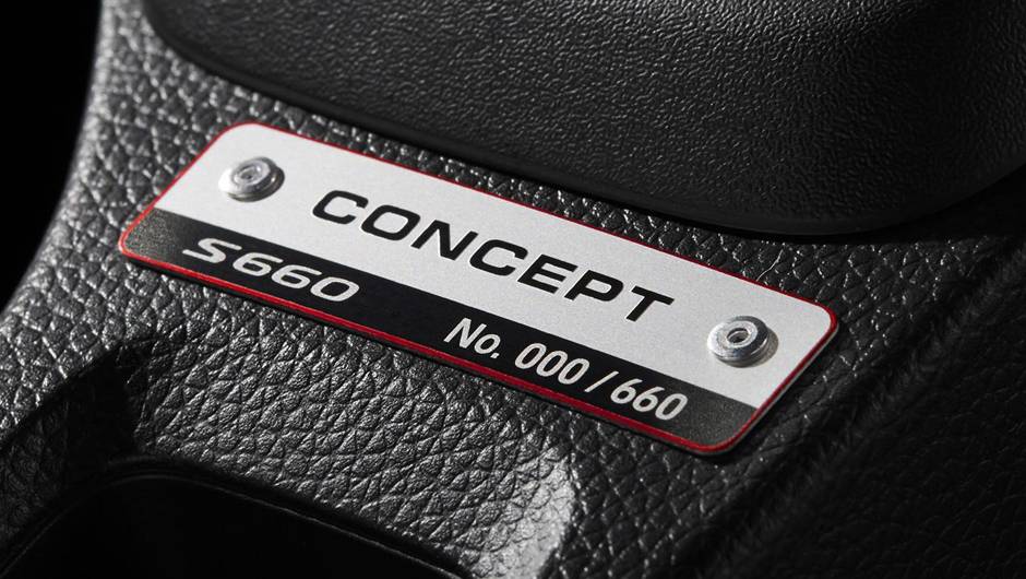Ser&atilde;o produzidos apenas 660 unidades do CONCEPT EDITION | <a href="https://quatrorodas.abril.com.br/noticias/fabricantes/honda-revela-s660-concept-edition-851940.shtml" target="_blank" rel="migration">Leia mais</a>