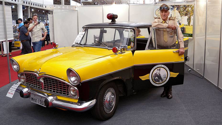 Simca Chambord 1959 usado pelo Inspetor Carlos no Vigilante Rodoviário