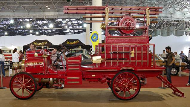 Carro de bombeiro é da data de 1903, mas nunca foi usado pela corporação