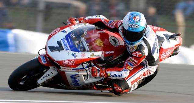 O piloto espanhol, com sua Ducati, lidera o Mundial de Superbike O piloto espanhol, com sua Ducati, lidera o Mundial de Superbike