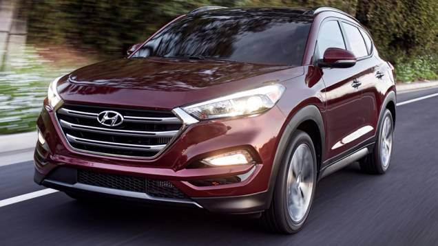 Hyundai revelou o novo Tucson para o mercado dos Estados Unidos | <a href="https://quatrorodas.abril.com.br/noticias/saloes/new-york-2015/hyundai-mostra-tucson-mercado-norte-americano-852540.shtml" target="_blank" rel="migration">Leia mais</a> Hyundai revelou o novo Tucson para o mercado dos Estados Unidos | <a href="https://quatrorodas.abril.com.br/noticias/saloes/new-york-2015/hyundai-mostra-tucson-mercado-norte-americano-852540.shtml" target="_blank" rel="migration">Leia mais</a>