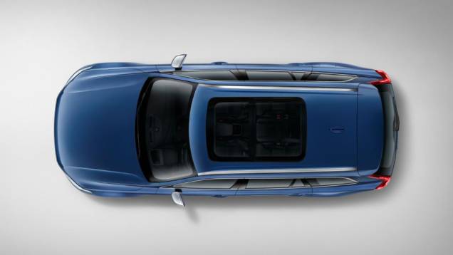 SUV não sofreu nenhuma alteração na motorização e segue com a mesma gama Drive-E da versão regular | <a href="https://quatrorodas.abril.com.br/noticias/saloes/detroit-2015/volvo-mostro-xc90-r-design-825360.shtml" rel="migration">Leia mais</a> SUV não sofreu nenhuma alteração na motorização e segue com a mesma gama Drive-E da versão regular | <a href="https://quatrorodas.abril.com.br/noticias/saloes/detroit-2015/volvo-mostro-xc90-r-design-825360.shtml" rel="migration">Leia mais</a>