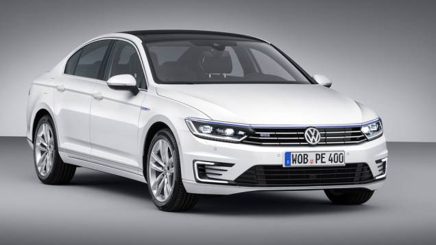 Modelo é o terceiro plug-in híbrido da montadora | <a href="https://quatrorodas.abril.com.br/noticias/saloes/paris-2014/vw-apresenta-passat-gte-802784.shtml" rel="migration">Leia mais</a> Modelo é o terceiro plug-in híbrido da montadora | <a href="https://quatrorodas.abril.com.br/noticias/saloes/paris-2014/vw-apresenta-passat-gte-802784.shtml" rel="migration">Leia mais</a>