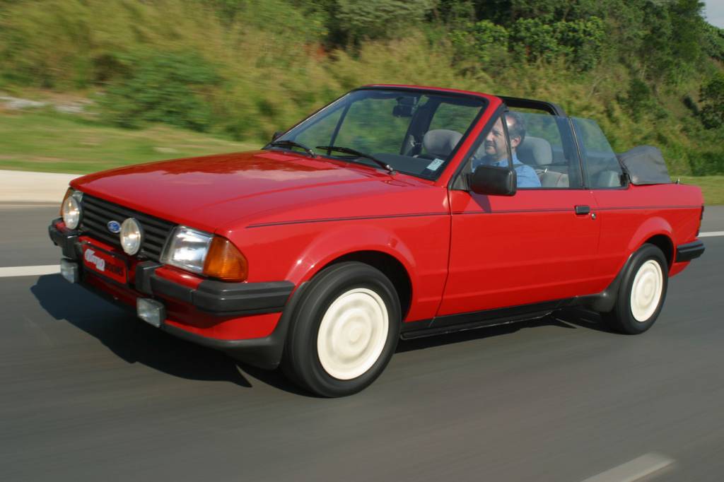 Ford Escort XR3 conversível 1985 Viu quatro faróis auxiliares no retrovisor? Lá vem um XR3!