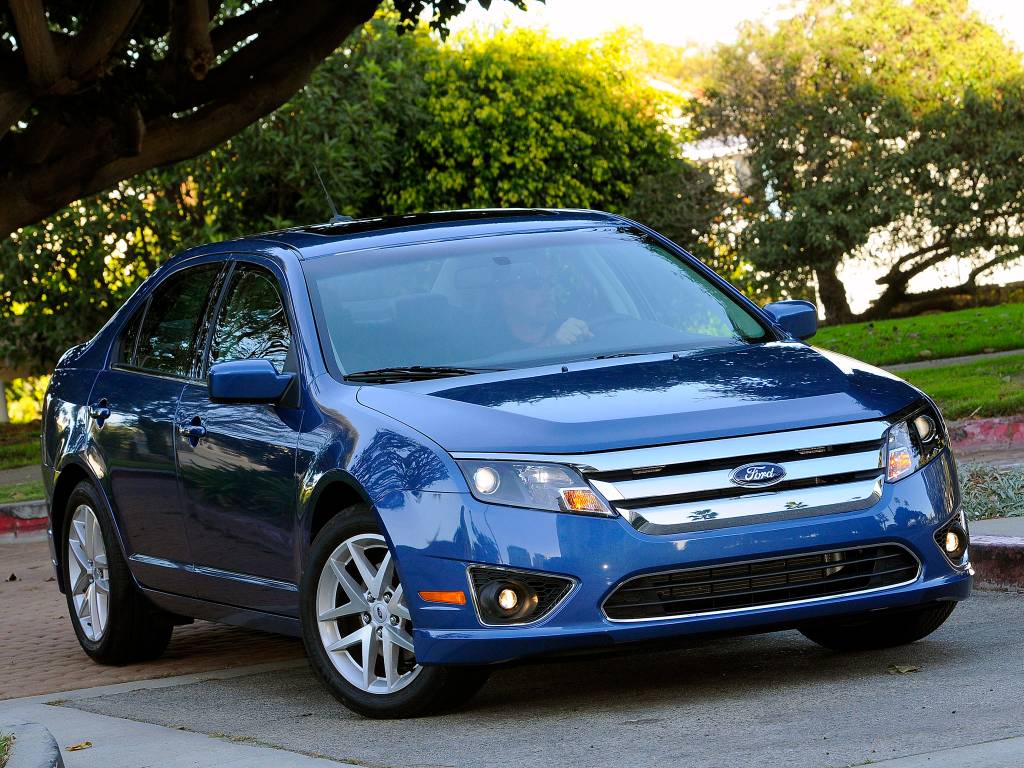 Ford Fusion Ford Fusion em posição 3x4 de frente