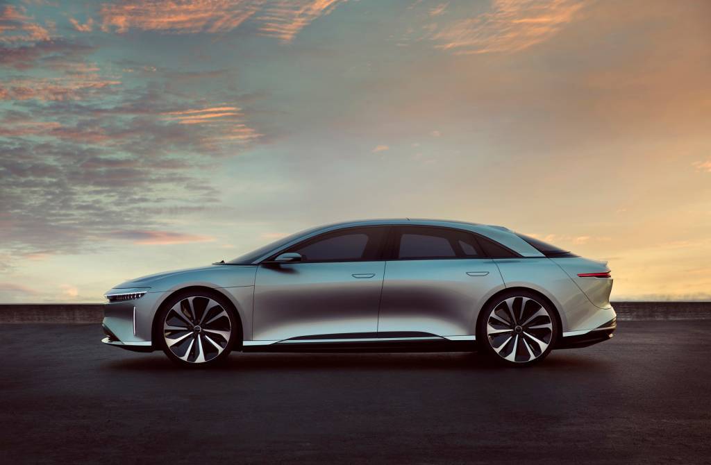 Lucid Air de perfil