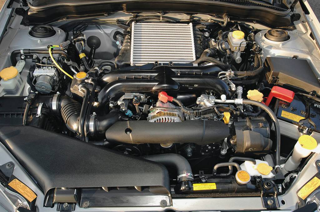 Subaru Imprenza WRX 2.5 Turbo Motor 2.5 boxer turbo gera 230 cv e 32,6 mkgf