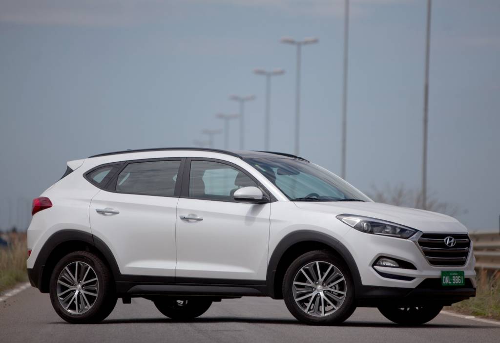 New Tucson em posição 3x4 de frente