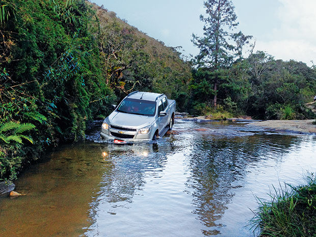Pau, pedra e o fim do caminho