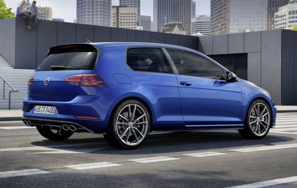 VW Golf R Hatch 2