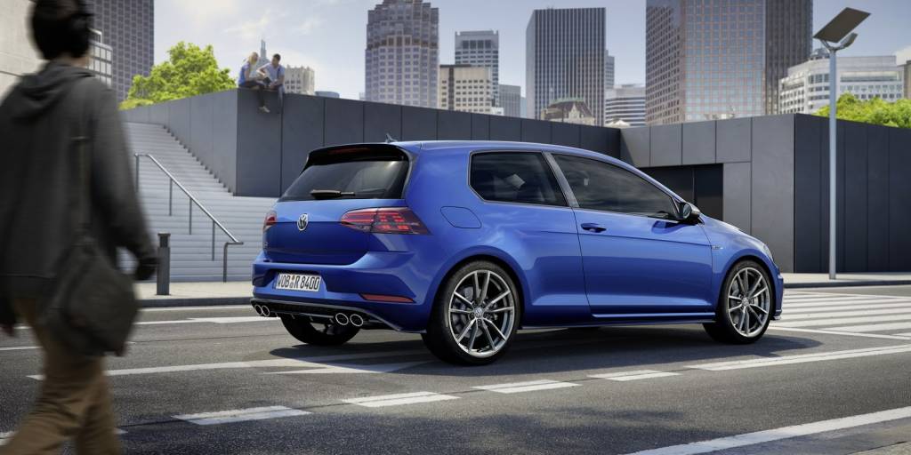 VW Golf R Hatch 2 Golf reestilizado ganha versão R mais potente e 1.0 de entrada