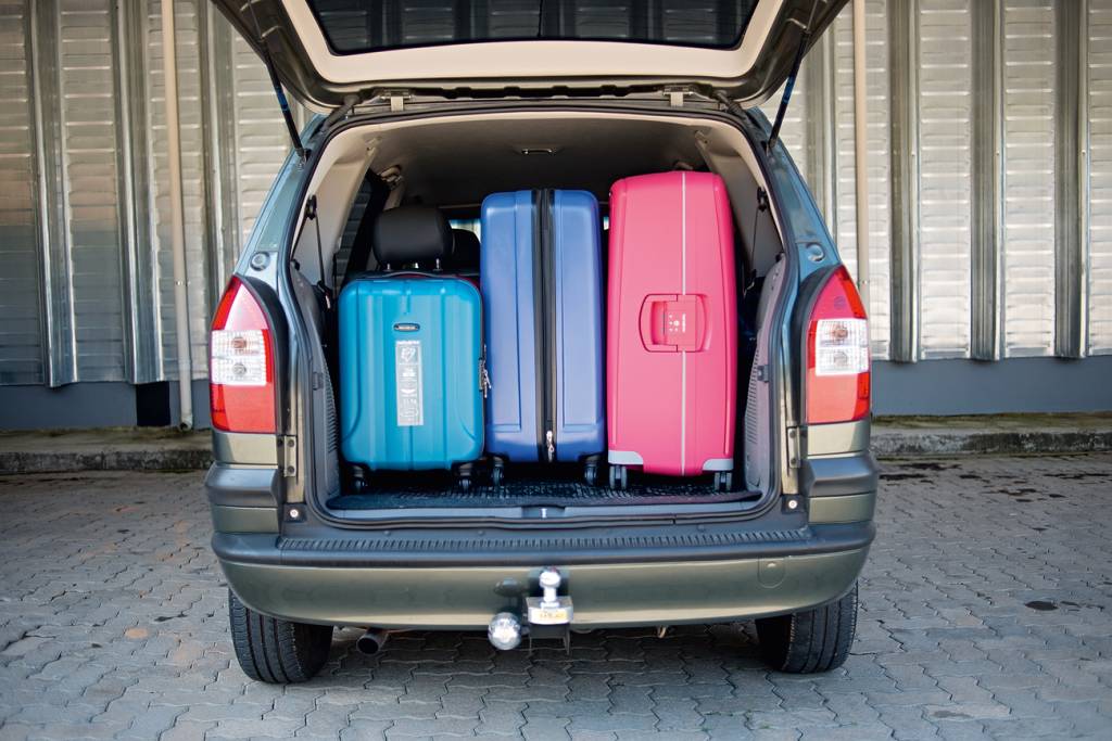Porta-malas da Zafira comporta 600 litros e permite melhor disposição da bagagem