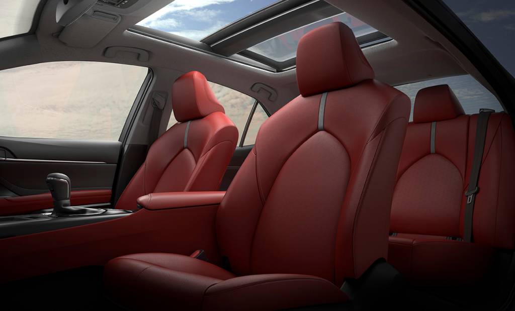Novo Toyota Camry Teto solar é panorâmico
