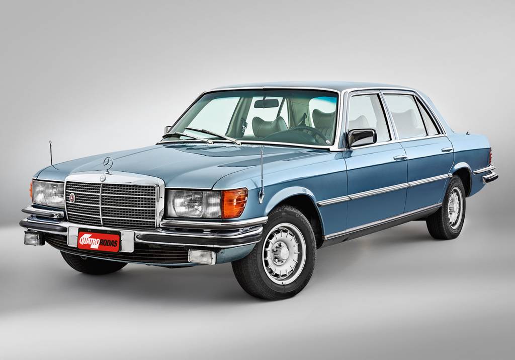 Mercedes-Benz 280 SEL As rodas de alumínio forjado eram fornecidas pela Fuchs