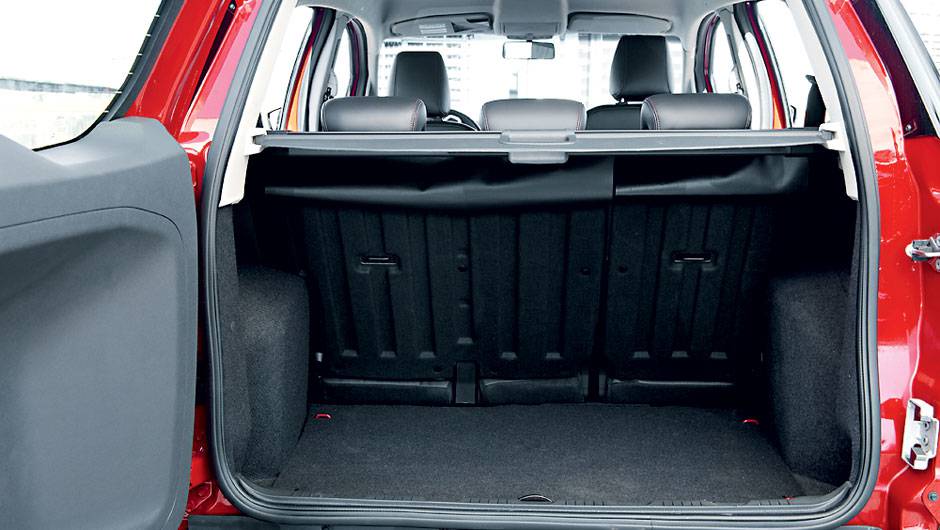634_comeco_05 Porta-malas plano atrapalha a relação com o EcoSport