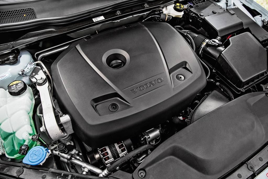 Motor 2.0 com turbo e injeção direta renre 190 cv e 30,6 mkgf