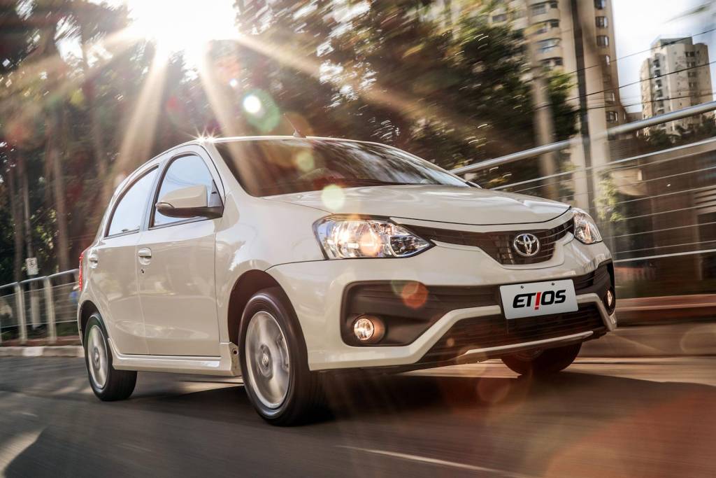 Toyota Etios XLS Com frente nova em toda linha, Etios mantém qualidades e faltas