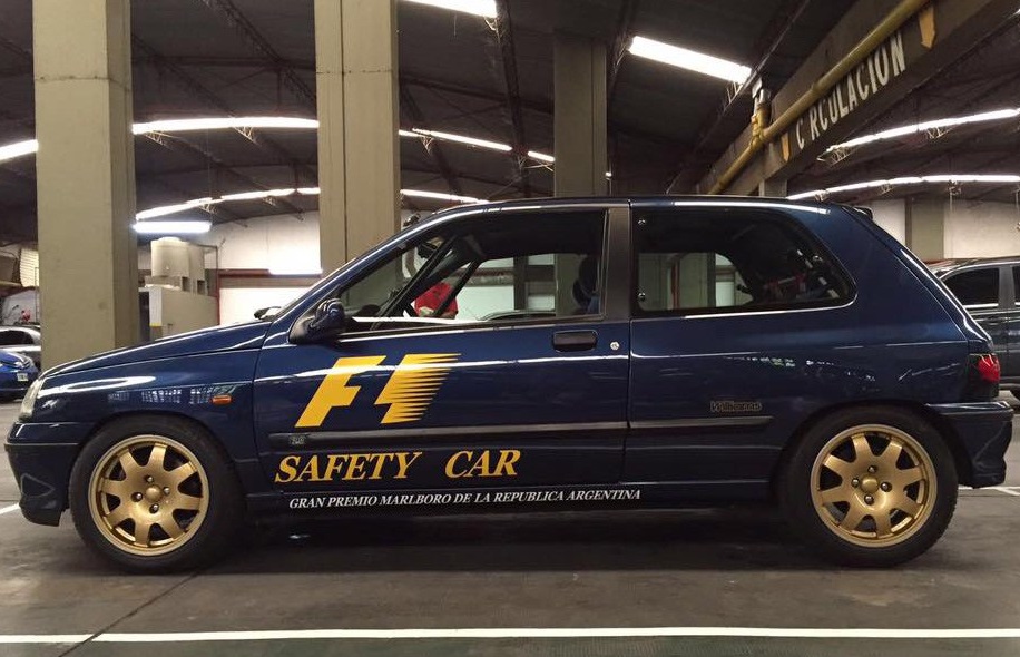 Clio Williams Safety Car perfil