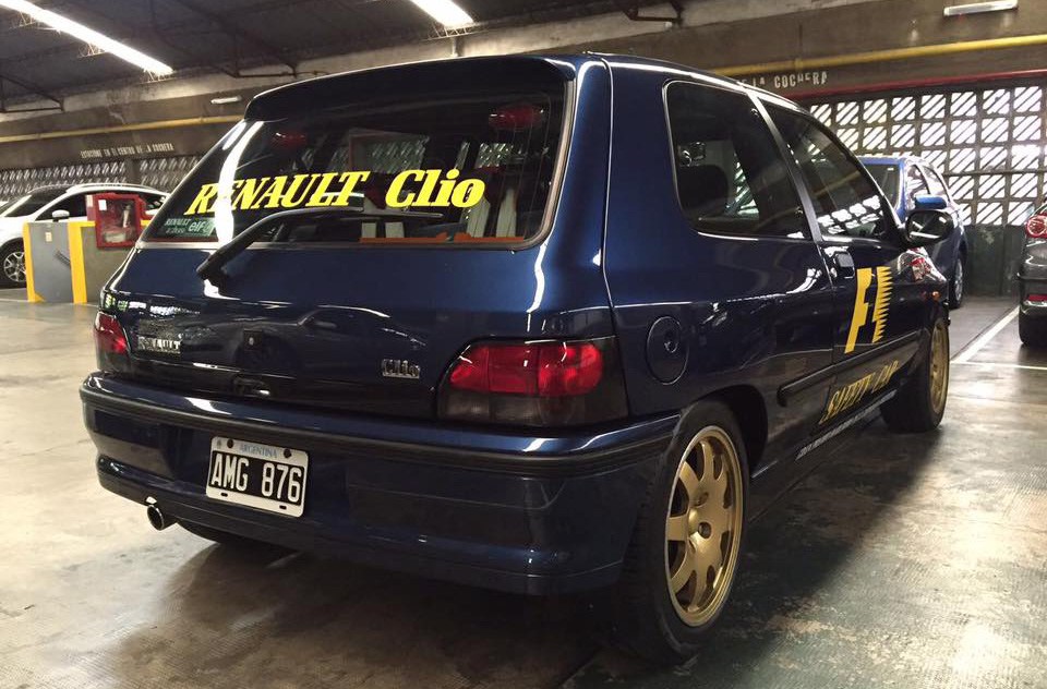 Clio Williams Safety Car 3x4 de traseira