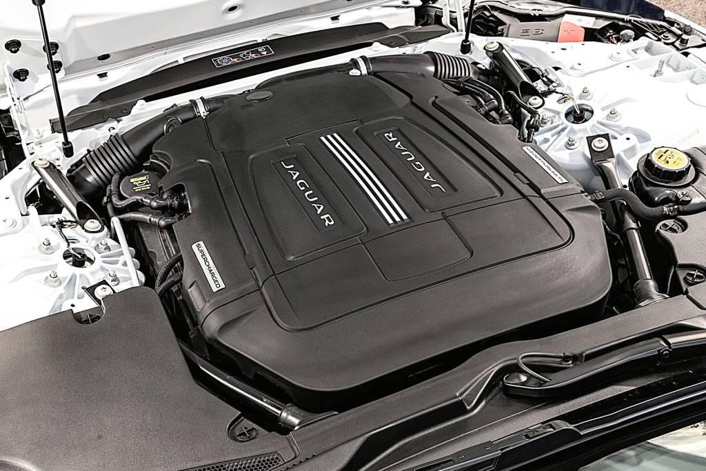 Motor V6 3.0 Supercharged do Jaguar F-Type 