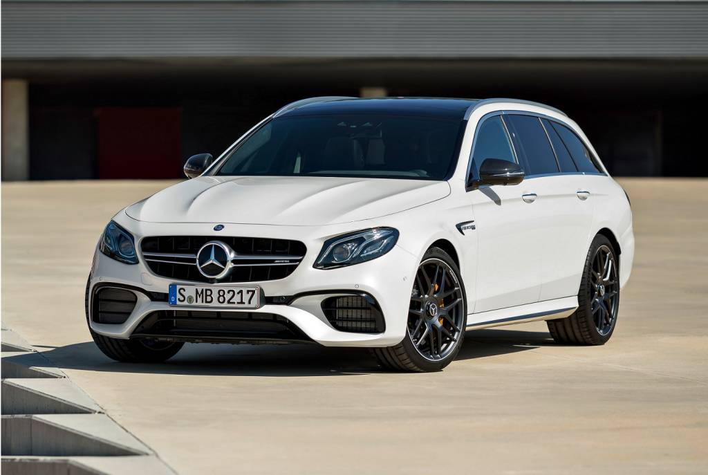 Mercedes-AMG E 63 S na posição 3x4 de frente