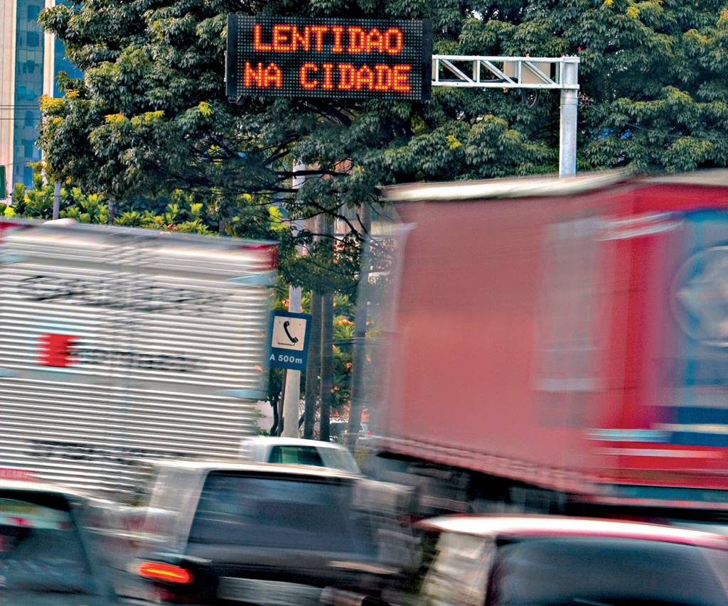 Trânsito lento em São Paulo Trânsito lento em São Paulo