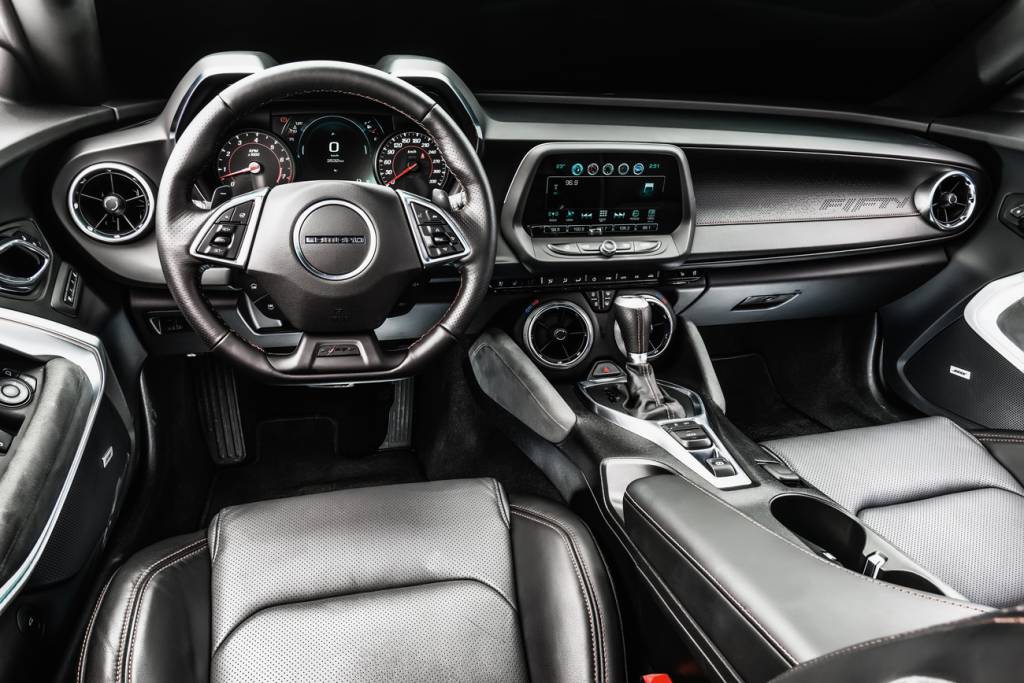 Chevrolet Camaro Camaro: mais riqueza de detalhes com variação de materiais