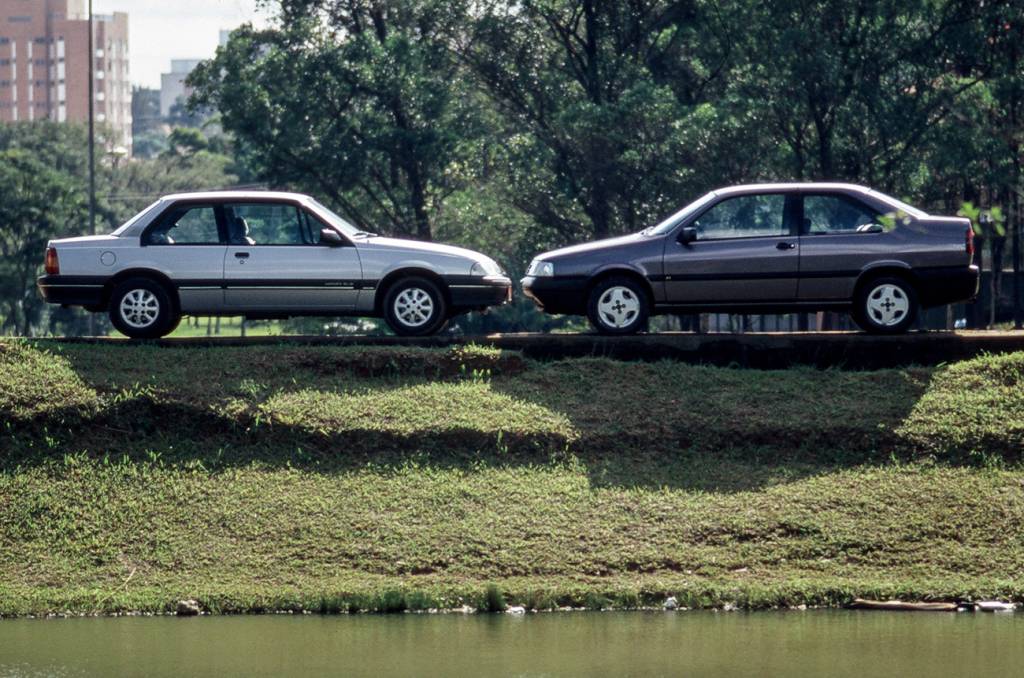 Frente a frente, Moza e Tempra duelavam pelo conforto