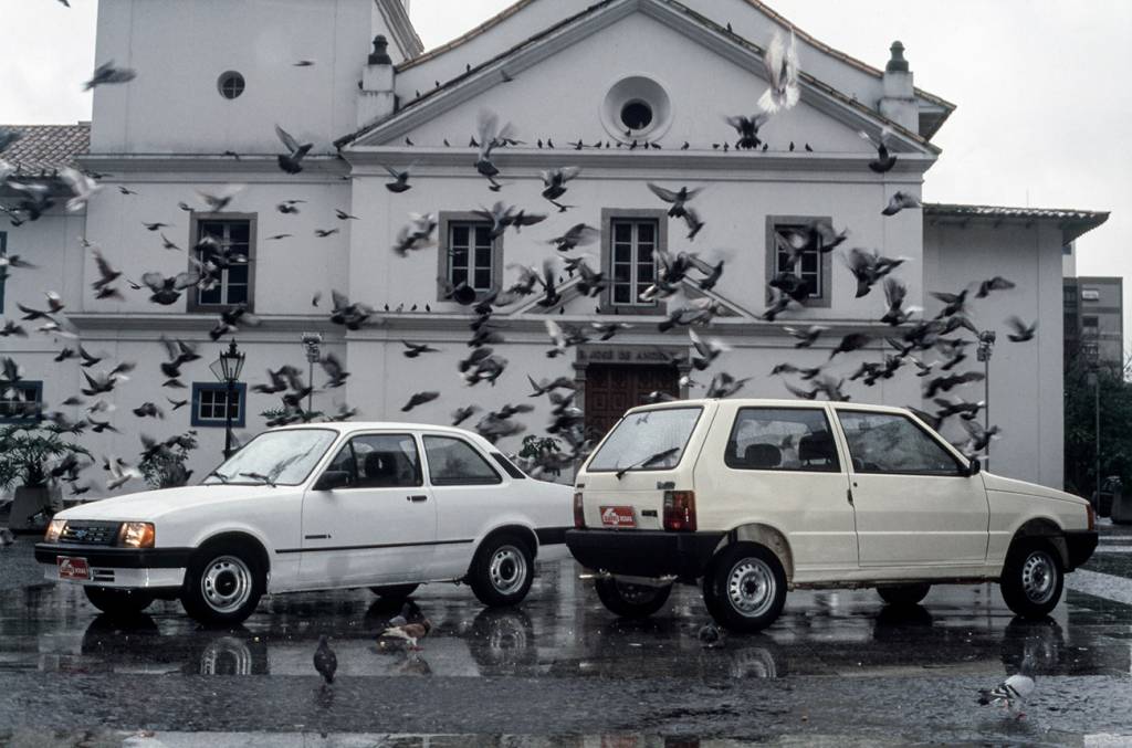Grandes Comparativos: Fiat x Chevrolet Entre os populares Chevette e Uno Mille, o consumo era quase idêntico