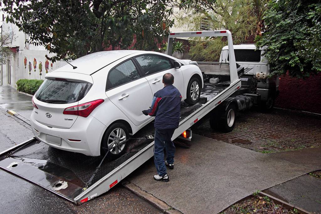 Seguradora devolve até 50% da apólice para quem não bater o carro