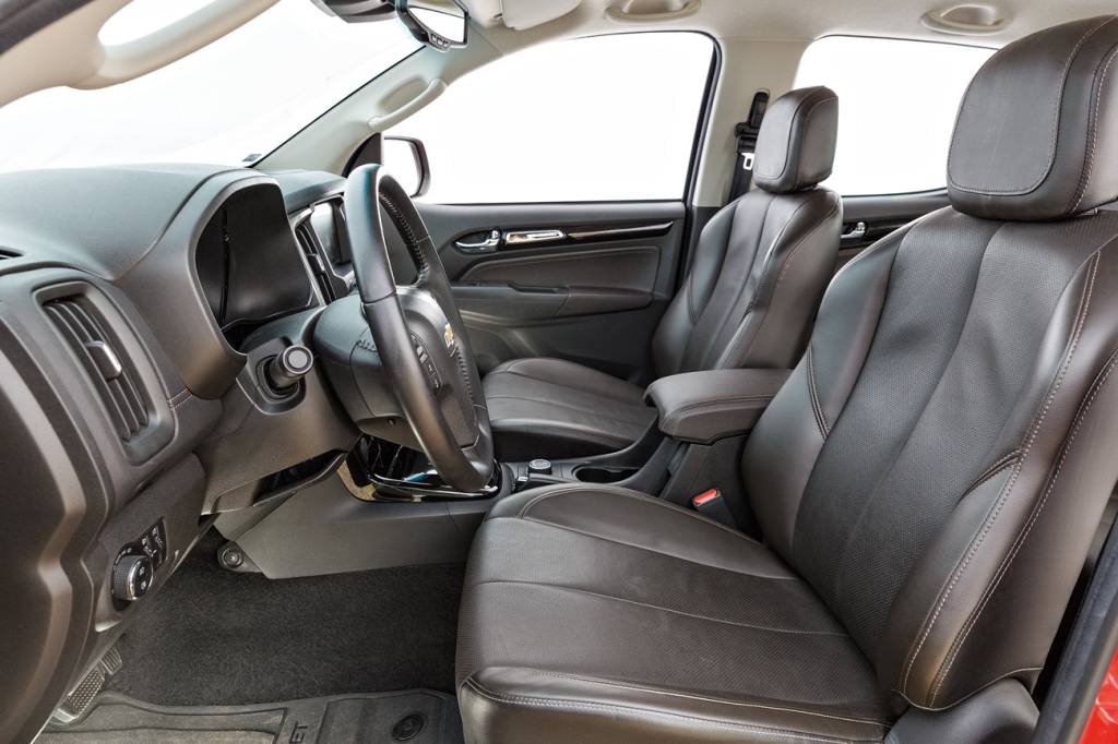 A suspensão confortável e a direção elétrica com variação correta passa segurança ao motorista