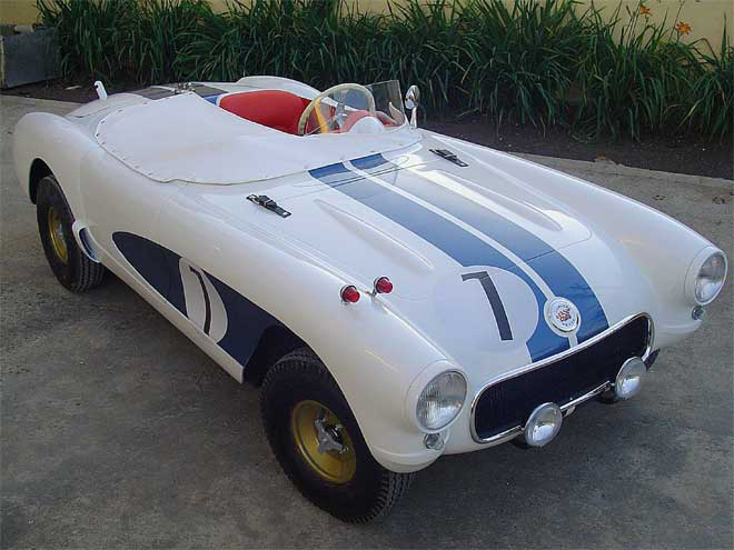 O Corvette "Vette Sebring" sai por R$ 24.900