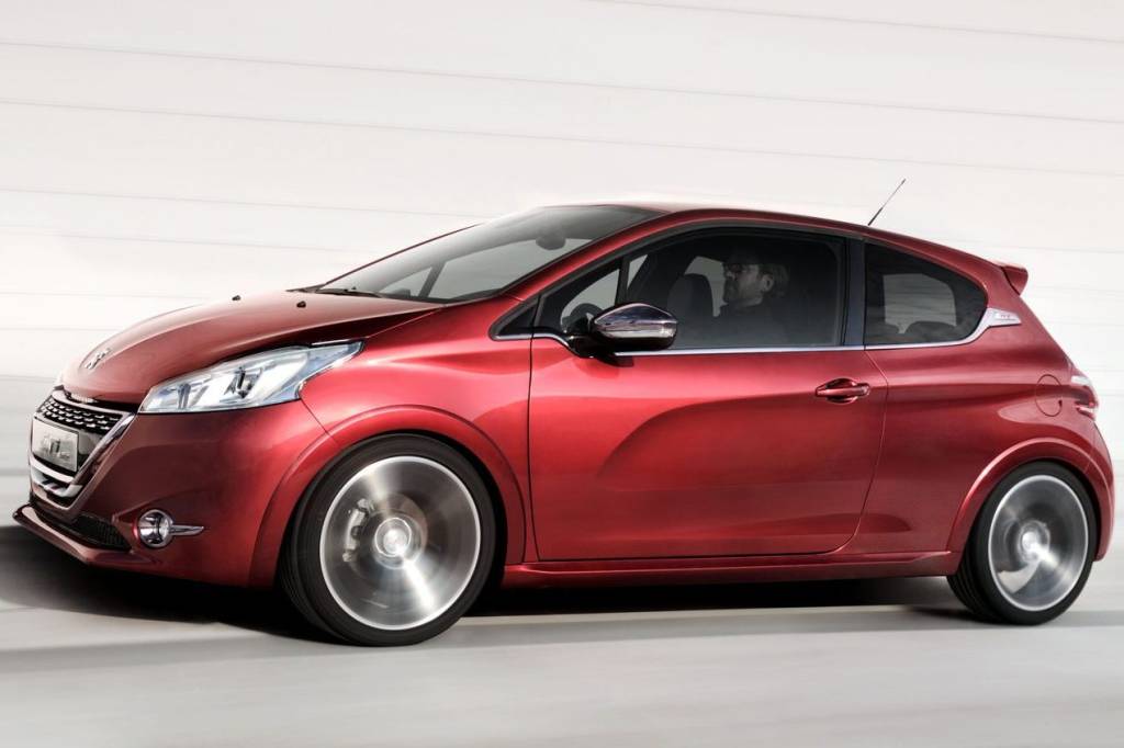 Peugeot 208 pode ganhar uma versão GTi elétrica na próxima geração